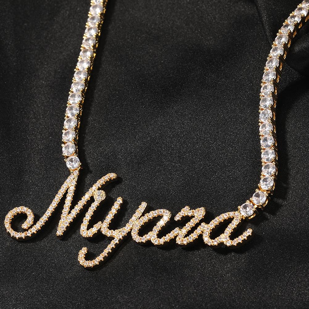 Dolly necklace